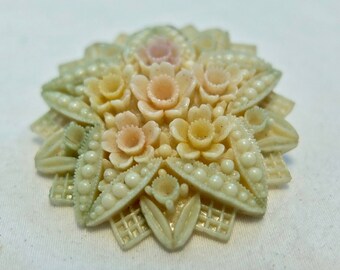 Vintage 1930-40s Japan celluloid flower brooch