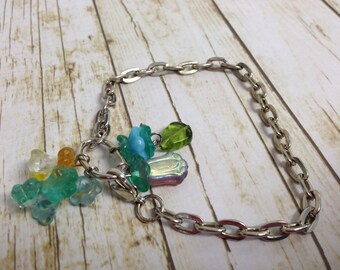 Simple Czech glass flower bracelet