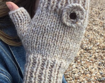 READY KNIT Sea Flower fingerless mitts - adult - chunky/bulky yarn
