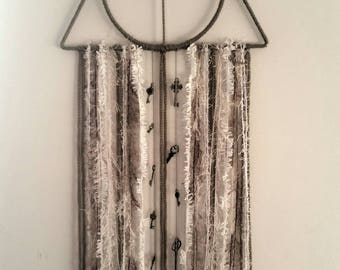 DEATHLY HALLOWS themed Wall Hanging. Harry Potter Themed Wall Decor. Unique. Rustic Brass Keys. Room Decor. Large 25/70cm Wire Hanging