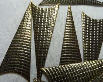 Large 2&1/2" waffle design vintage gold triangle steel blanks,10pcs-KC484