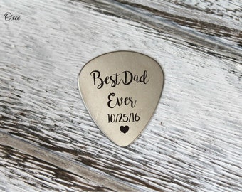 Engraved guitar pick by Oxee, custom names, gift for him, personalized guitar picks, best dad ever