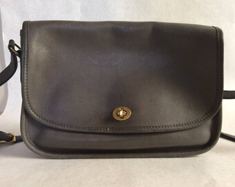 Perfect grey coach purse vintage