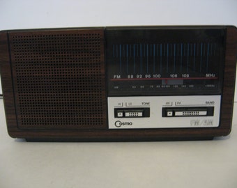 Vintage AM-FM Cosmo Radio