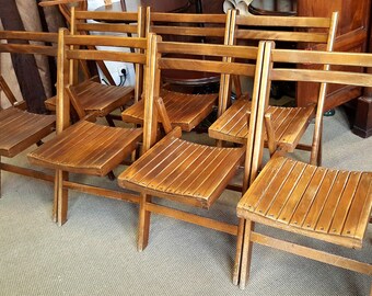 Lot 7 folding chairs