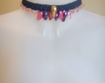 CHOKER. NECKLACE. FRESHWATERPEARLS. Beaded. Neck Adornment. Baroque. Bohemian. Silver Plate. Braid. Beautiful. Exquisite.