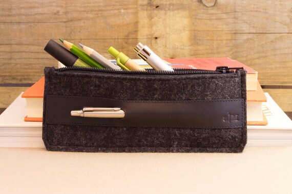 Felt and leather PENCIL CASE, sunglasses case, pen holder, charcoal and black, wool felt, handmade, made in Italy