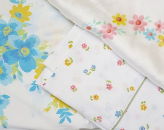 Vintage twin bedding: twin flat and fitted sheet, standard pillowcase
