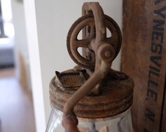 dazey butter churn no 20, churn mfg co st louis mo, antique butter churn, rustic kitchen, dazey no 20 churn, rustic butter churn, churn