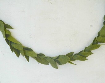GREENERY|| Felt Leaf Garland|| FREE U.S. SHIPPING