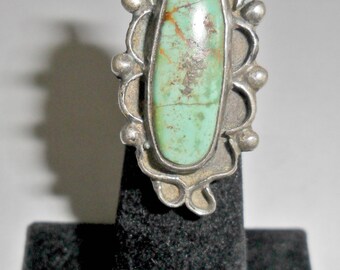 Beautiful petite vintage ladies' Native American style sterling silver light green turquoise pinky or midi ring size 2 1/2