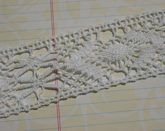 White Cluny Lace - Galloon Crochet Trim - Open Weave Alternating Flower Pattern No 5 - 1 3/4" Wide - 3 Yards