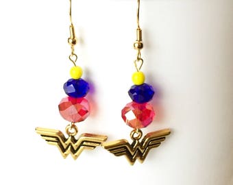 Wonder Woman Earrings, Superhero Earrings, Superhero Jewelry, Geek Jewelry, Justice League, Diana Prince, Comic Book Fan Gifts, Comic Con