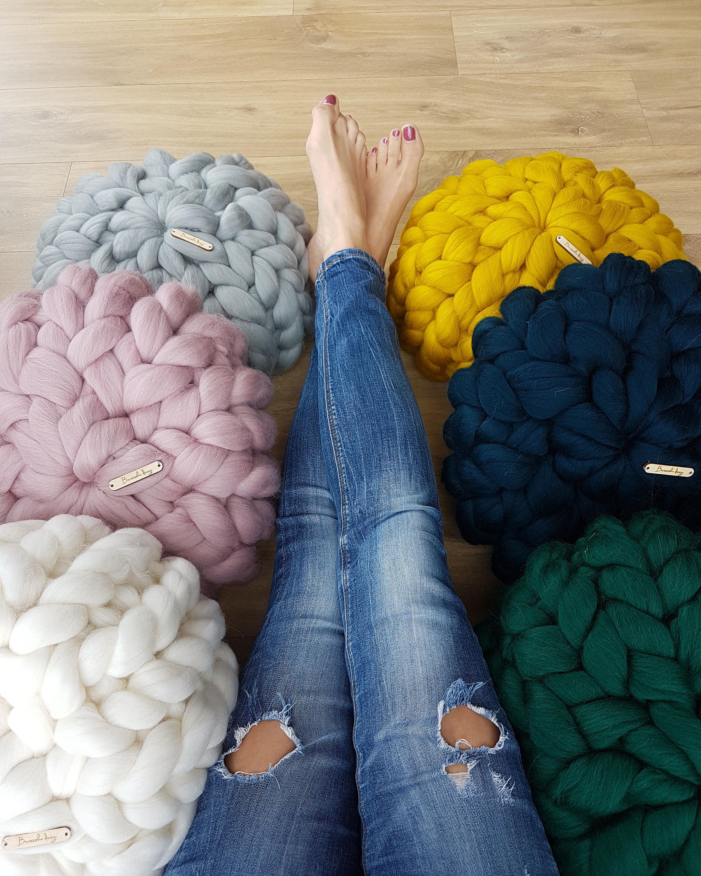 Chunky knit Cushion Round knit Pillow 100 Wool decorative