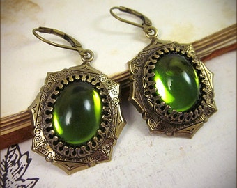 Medieval Earrings, Green Earrings, Olive, Tudor Earrings, Renaissance Jewelry, Medieval Jewelry, Tudor Costume, MedCol