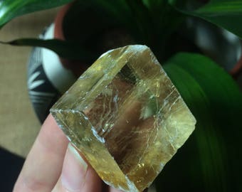Yellow Optical Calcite (38g)