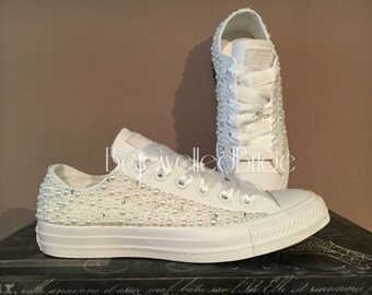Gorgeous white wedding converse with pearl and swarovksi crystal, all sizes available.