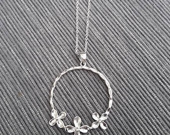 three flower hoop pendant