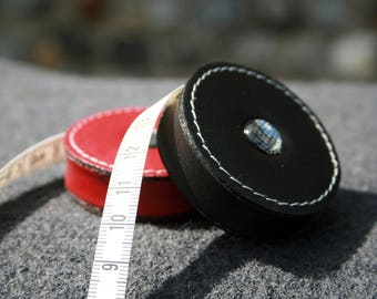 Retractable leather tape measure