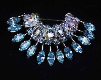 Rhinestone Brooch / Mid Century / Wedding Fashion