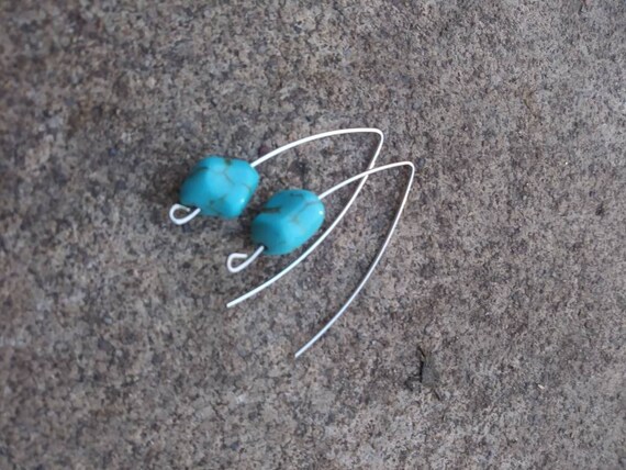 Minimal silver Earrings/ turquoise howlite / sterling silver