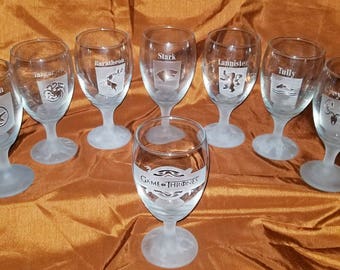 Game of Thrones, Game of Thrones gift, game of throne etched glasses, 7 kingdoms, game of throne logo, set of 8,
