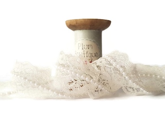 Ivory Lace with Pearl Centre and Scalloped Edge, 20mm wide *Sold Per Metre*