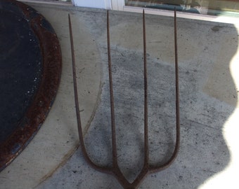 4 Prong Rusty Metal Pitchfork Head/Rustic Pitch Fork Head