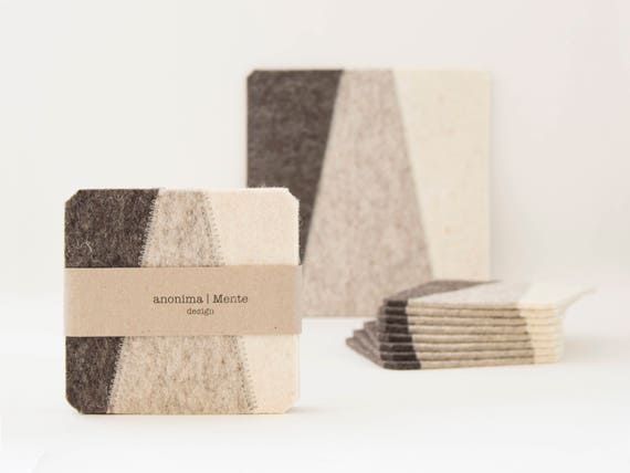 Set of felt coasters / square coasters / light grey / grey coasters / modern home design / wool felt / gift idea / made in Italy