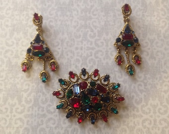 Vintage Hollycraft fruit salad rhinestone brooch and clip earring set