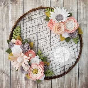 Felt Flower Wreath / Chicken Wire Wreath / Rustic Wedding / Rustic Decor / Boho Decor / Boho Wreath / Blush Wedding / Farmhouse Decor