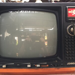Awesome Big VINTAGE TV /// Retro Tv Set /// Vintage Television Set /// 1970s Tv /// Space Age Tv /// Cool Mod Tv - 8