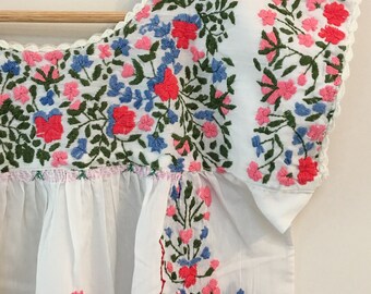Vintage embroidered Mexican dress