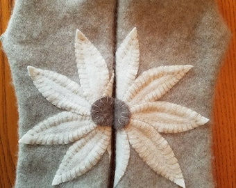 Recycled Brown Flower Glovelette