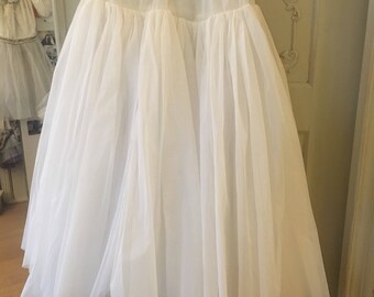 Very nice underskirt, petticoat from France with 5 layers around the fifties