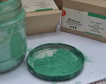 Dry Pigment cobalt green light. Vintage. For artwork. USSR.