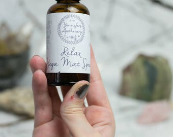 Relax Yoga Mat Spray || natural remedy - homemade - herbal remedy - yoga - essential oil spray - room scent - relaxing - unwind ||