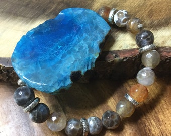 crabfire agate bracelet, blue agate slab bracelet, blue agate slice bead, blue agate bracelet, brown blue gemstone bracelet, agate slab