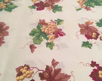 Vintage Wilendur Grapes Tablecloth