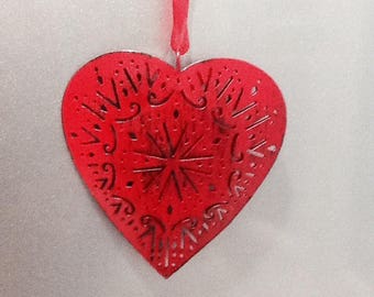 Decoration heart 3D red reflection metal black