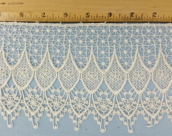 Venise lace, 4.5 inch wide Ivory