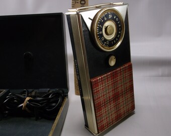 Transistor Radio1960s General Electric Model 766 Transistor Pocket Radio & Model P- 715- C Charger Kit Untested .epsteam