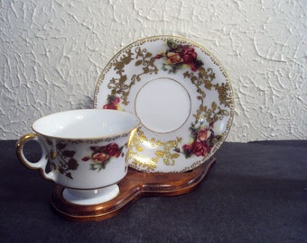 Vintage cup and saucer Royal Sealy China roses with gold gilt filigree EUC