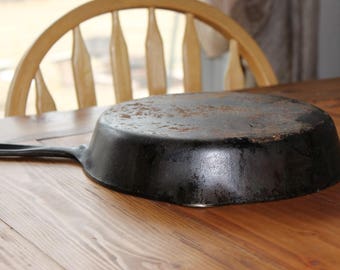 Griswold #8 Cast Iron Pan