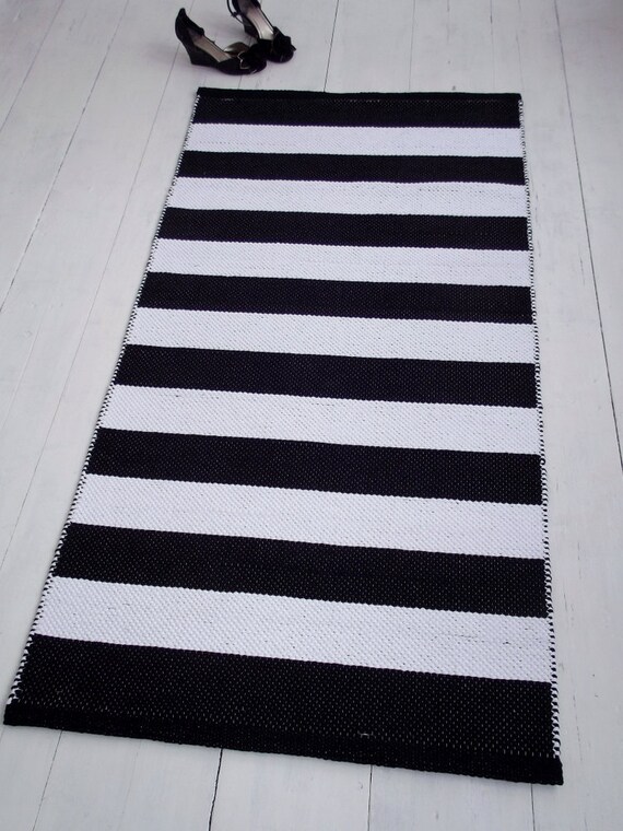 Black And White Round Rug Pictures