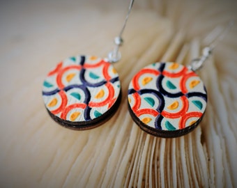 WOOD Dangle Earring - EMBOSSED Geometry Semi Circle ~ 16 mm - Women/Elegant/Modern