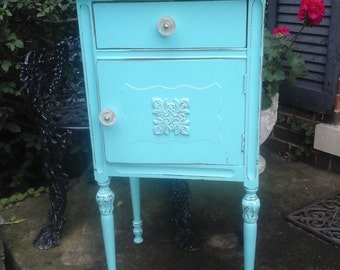 Sweet vintage turquoise chest / table