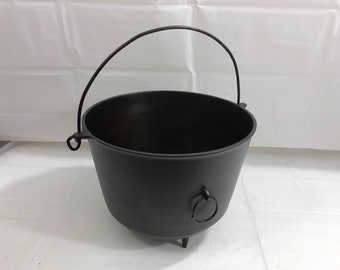 Antique GRISWOLD Cast Iron ERIE #8 791 Footed Bean Pot Kettle Cauldron Patent March 10 1891