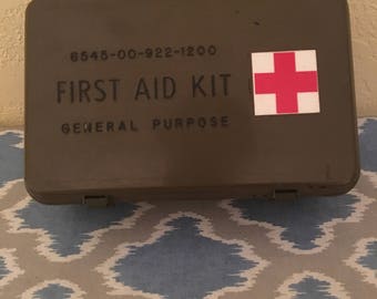 Rare antique first aid kit 40s- 50s