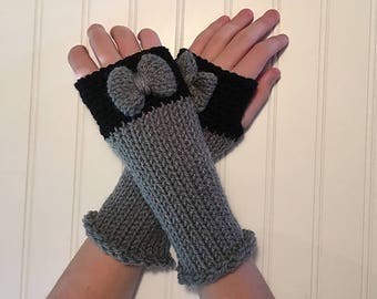 Adorable Knit Fingerless Gloves in Grey and Black with Gray Bow